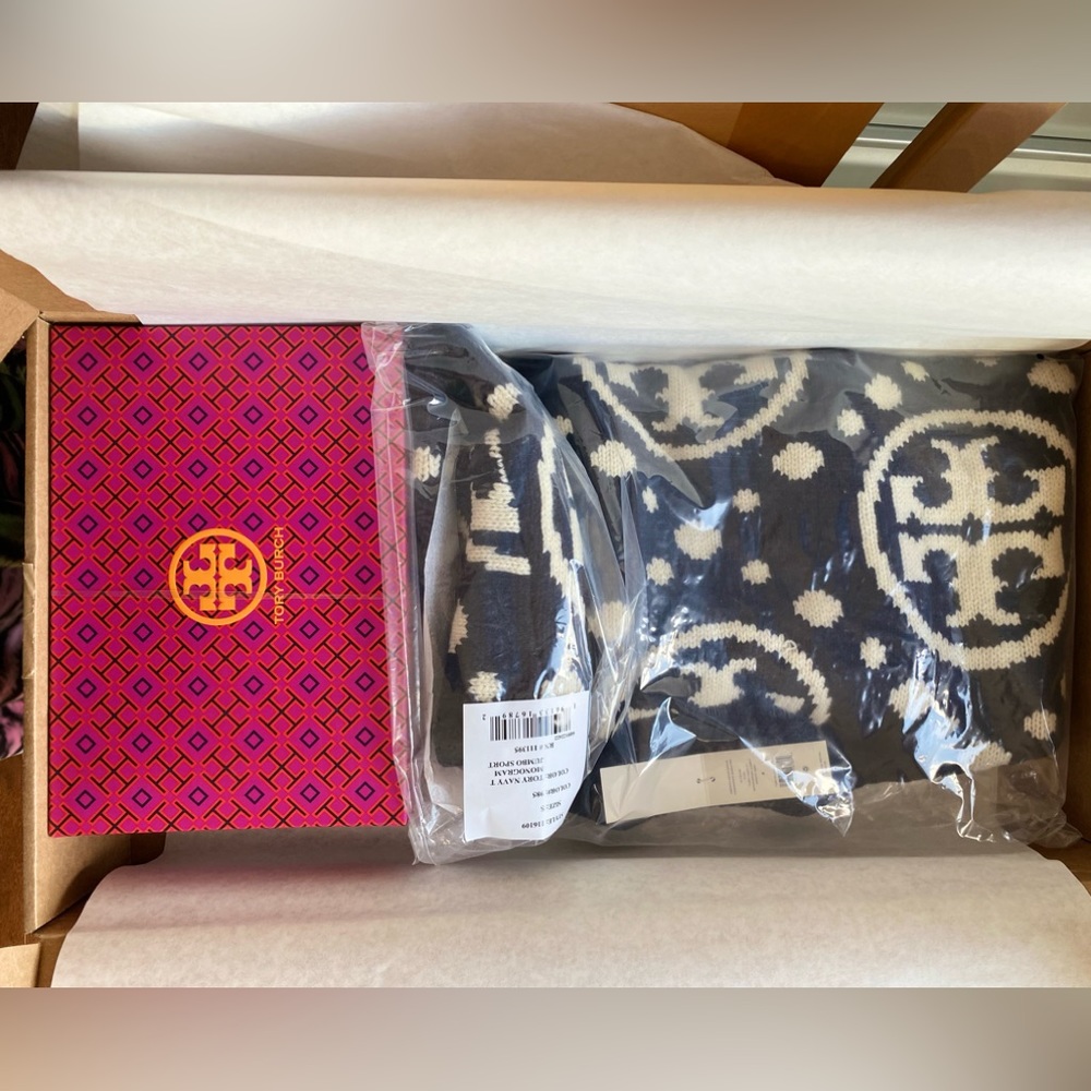 👟💗TORY BURCH 👟T MONOGRAM GOOD LUCK TRAINER Size 8 - Picture 13 of 14